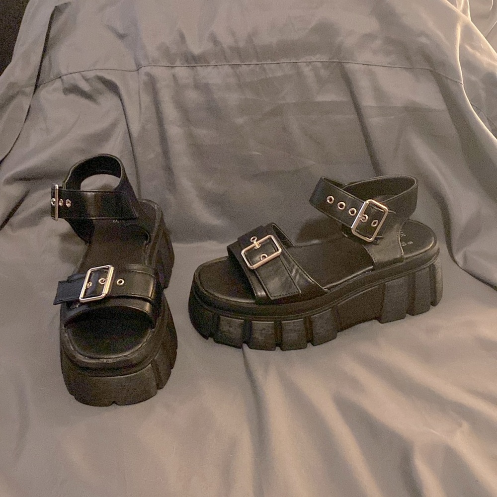 Chunky black sandals (size 8)